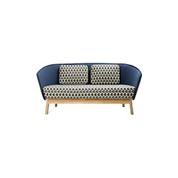 光環木質扶手椅 米高·拉克寧  Inno Interior家具品牌